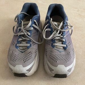 HOKA Clifton 6 Women's size 8